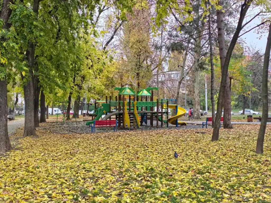 Grădina Publică Sarmizegetusa — fotografie 1