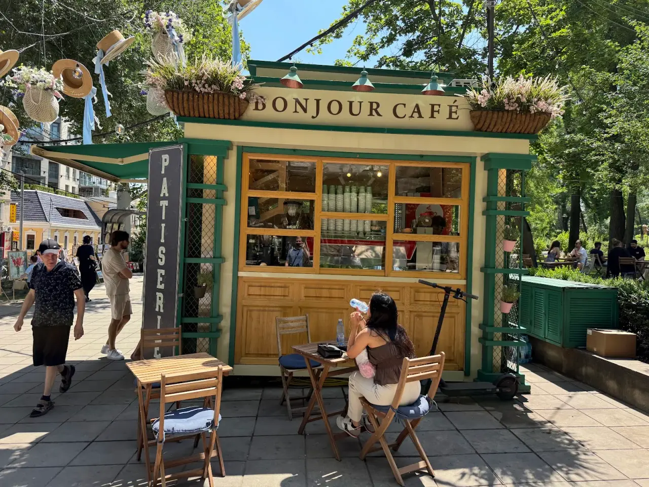 Bonjour Cafe