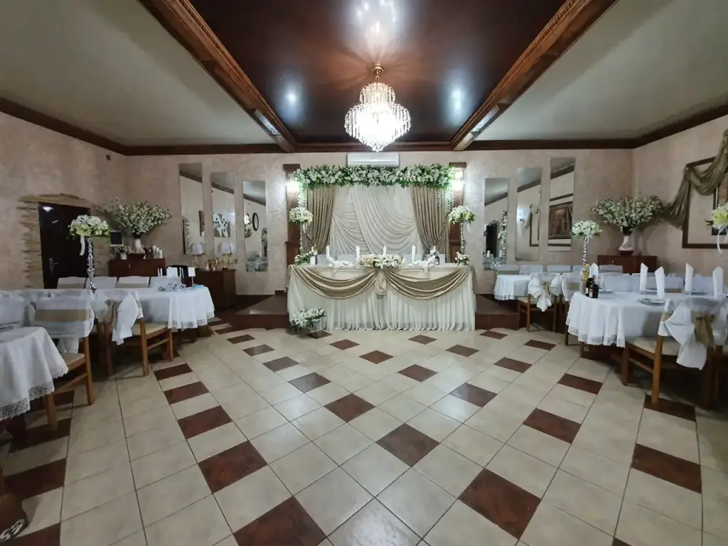 Hotel - Restaurant Dumbrava
