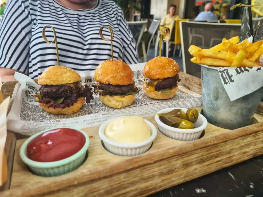 New York Restaurant & Bar